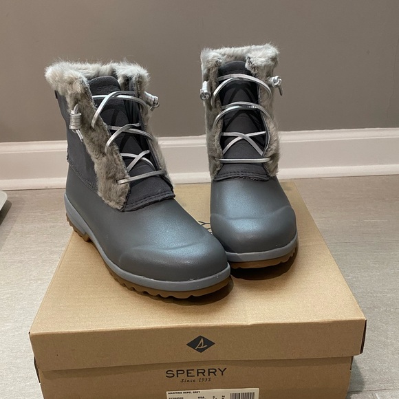 ❄️🆕Sperry Grey Maritime Repel Suede Boots, Size 8❄️ - Picture 2 of 6